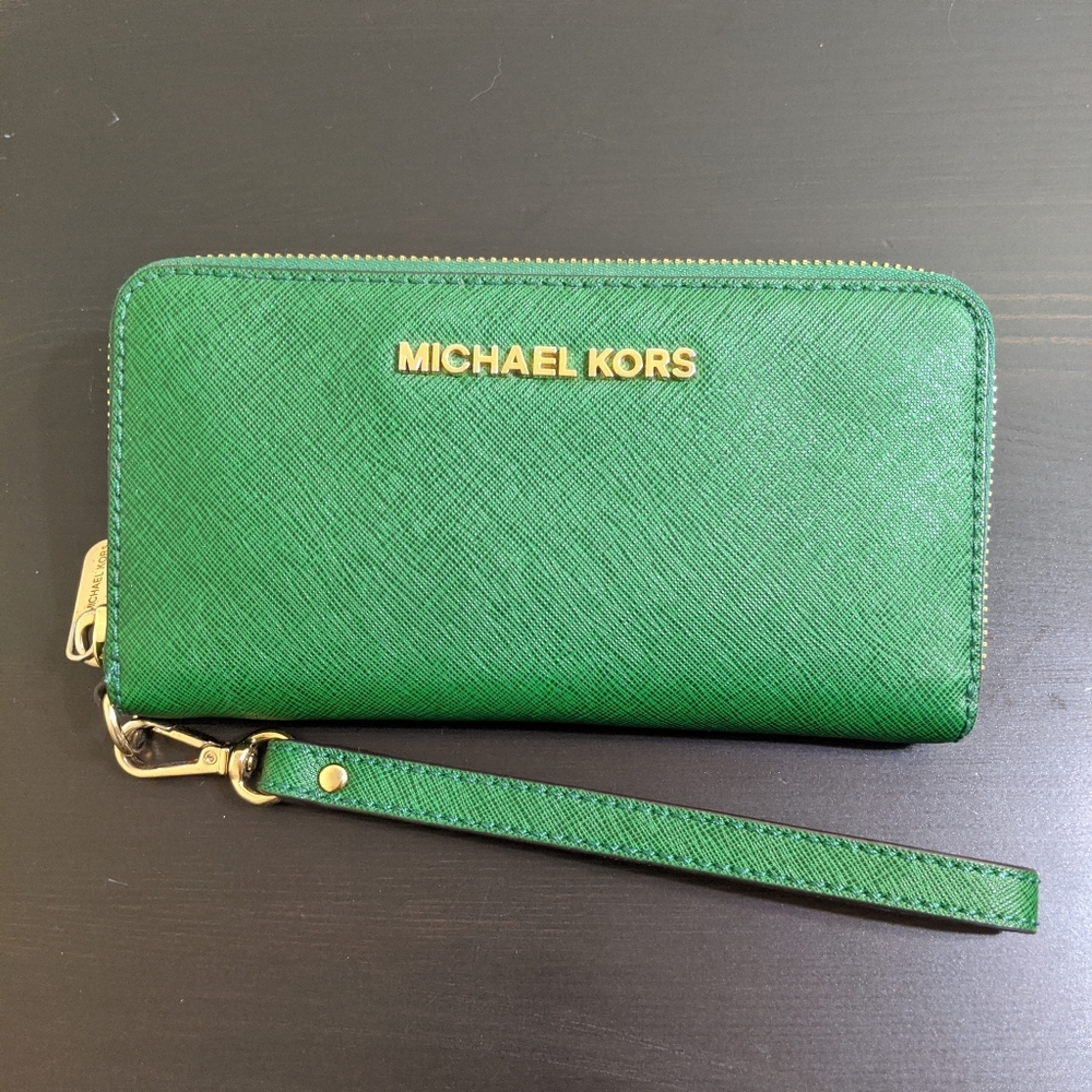 Michael Kors Wristlet Wallet